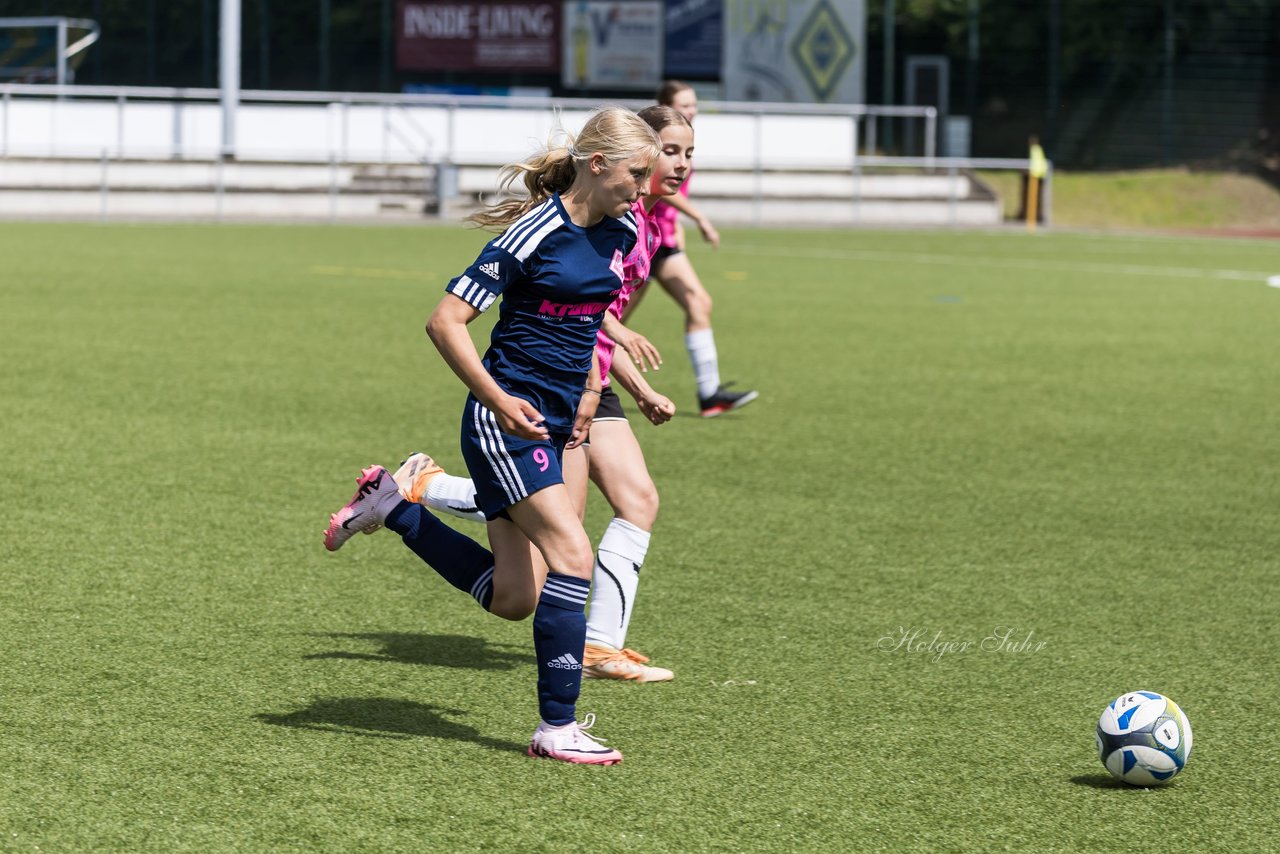 Bild 236 - wCJ Osterroenfelder TSV - VfL Pinneberg : Ergebnis: 0:15